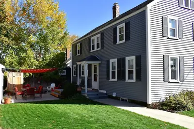 Image de In-Town Kennebunk - walk to mult cafes/restaurants/shops! Beaches 6 mins away!