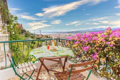 Image de Magnifique villa avec vue imprenable sur Nice