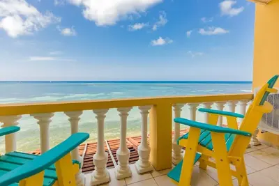 Image de Modern Oceanfront Aruba Chalet w spectacular view
