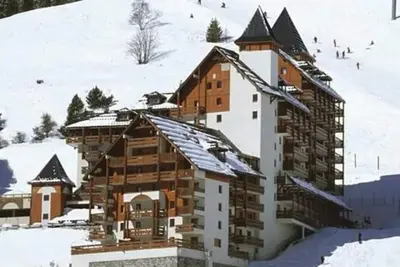 Image de At the foot of the slopes