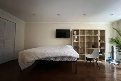 Image de Clean modern crashpad in Chinatown