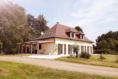 Image de Charmante maison de campagne dans un jardin arboré du Perigord Vert