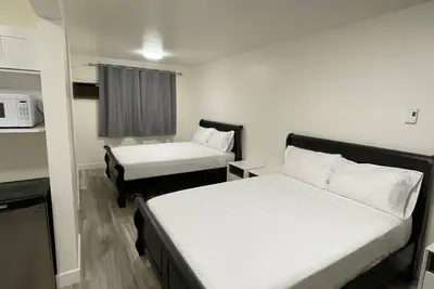 Image de Beautiful kitchenette room in Radium Hot Springs