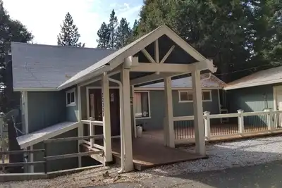 Image de Pinecrestarearentals #18 Wonderful Family Cabin! Air Conditioning!
