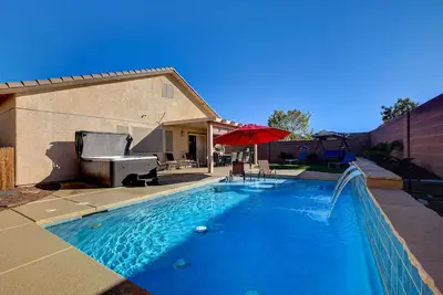 Image de Unique Home, Pool, Hot Tub & Game Room 420 Friendly Outside Only