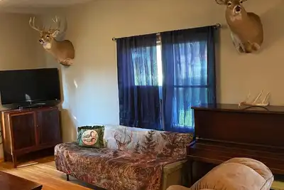 Image de Private updated hunting lodge/farmhouse