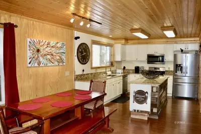 Image de Mid-Canyon Cabin near Bryce and Zion National Parks