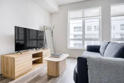 Image de Lux Oakland Studio w/ Gym, Pool & Ac, 2 min walk to Target, by Blueground
