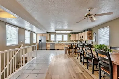 Image de 5-Bedroom Ski / Vacation Home with Hot Tub, Great for Gathering