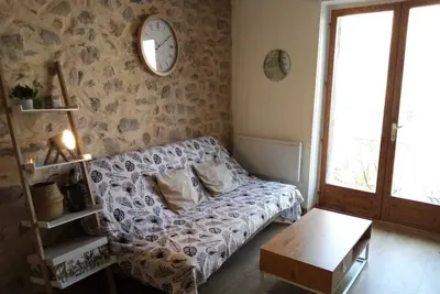 Image de Studio avec balcon -vue sur esplanade-centre ville