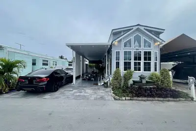 Image de Enjoy this modern and cozy house in Key Largo Florida.