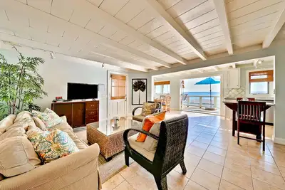 Image de Oceanfront home on the sand with breathtaking ocean views