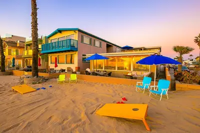Image de Family-Friendly Beachfront Home w/Private Patio, Gas Grill, Terrific Views