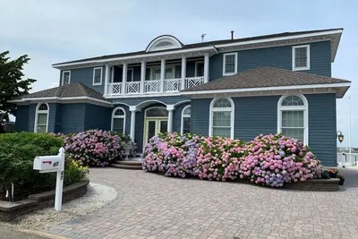 Image de Beautiful Loveladies Bayfront Home, Private Beach, Pool, 6br, 5. 5 Baths