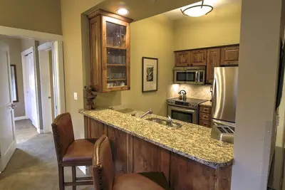 Image de Hyatt Mountain Lodge Ski-In Ski-Out Sleeps 10 3 Bedroom 3 Bath