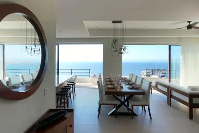 Image de Brand-new Luxury 4 bedroom Villa with unparalleled ocean views from every room