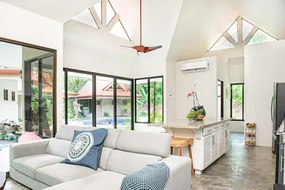 Image de Sabitha, Lux Private Jungle Property w\/pool w\/aircon 5 min from Surf Beach • Dominical