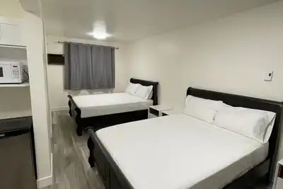 Image de Kitchenette room in beautifulRadium Hot Springs
