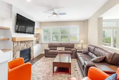 Image de Golf Course Views Free WiFi, Central Ac, Fireplace & Private Sauna