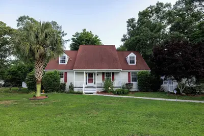 Image de Family\/Pet friendly home beside the Waccamaw River.