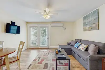 Image de New Condo w\/Water-View Deck in Edgecomb's Sheepscot Harbour Resort