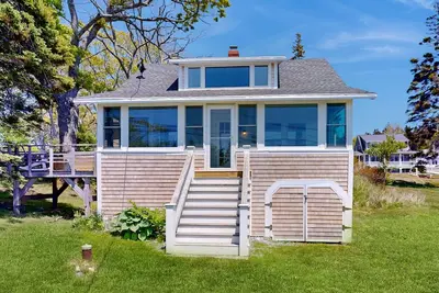 Image de Ocean Point Colony Home w/ Sunroom & Sweeping Ocean Views
