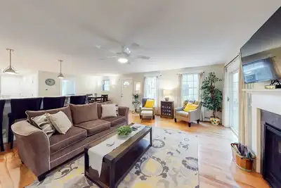 Image de Brand-New Townhome - Close to Golf, Beach & Old Orchard Beach Pier