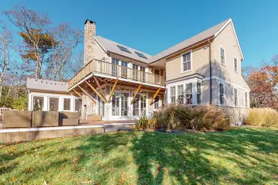 Image de Oak Bluffs Bliss | Beautiful Getaway | Home Theater