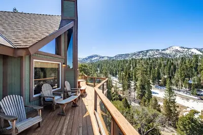Image de Endless View Lodge by AvantStay |Incredible Views| Close To Ski Resort w/Hot Tub