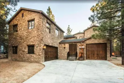 Image de Big Bear Castle by AvantStay | Private Home in Great Big Bear Location w/Hot Tub
