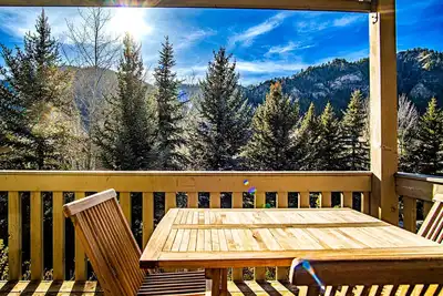 Image de Mountain View 109-Hot Tub, Pool, Spa, Common Game Room, 10 minute Walk to Town & Lifts