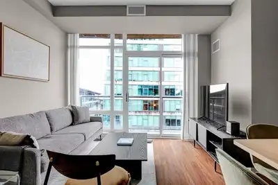 Image de Modern Bellevue 2br w/ Gym, W/D & Roof Deck, near Downtown, by Blueground