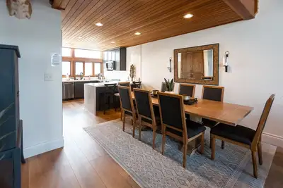 Image de Stunning Eastern Sierra Retreat: 3 Bed+Loft/3 Baths, Luxury Kitchen, Pet-Friendly