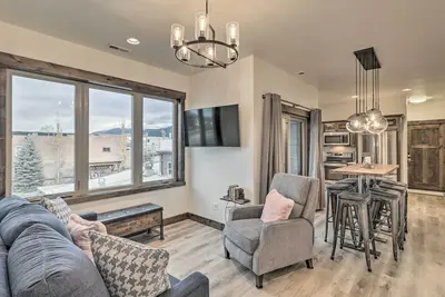 Image de Sleek Columbia Falls Condo: Centrally Located!