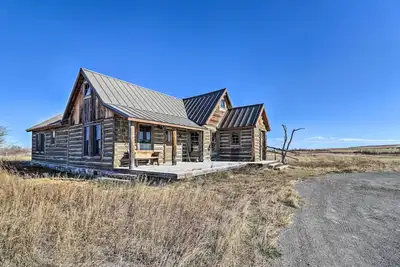 Image de Rustic & Rural Cabin in Dupuyer on Open 14 Acres!