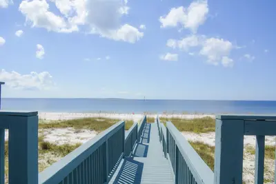 Image de Herring House- Gulf front, St Joe Beach, Wifi, No pets, Sleeps 7