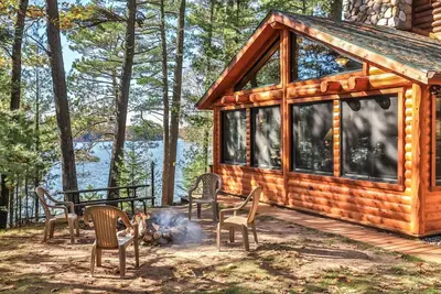 Image de Private, log home on Little Saint Germain Lake in Wisconsin's Northwood!
