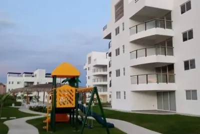 Image de Acapulco Diamante a un costado de La Isla