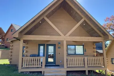 Image de Cozy 3 bedroom\/2 bath cabin near 3 Bears Resort and Jellystone Park-Warrens, Wi