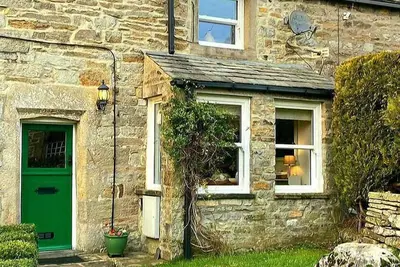 Image de Cottage with pretty garden and views. 2 mins from cobbled square, pubs\/amenities