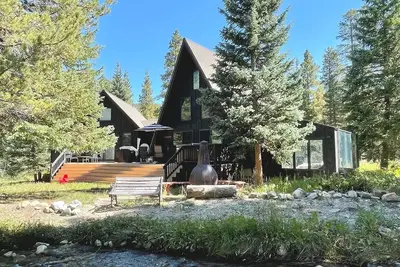 Image de Riverfront A-Frame - Luxury Ski Cabin - Breckenridge