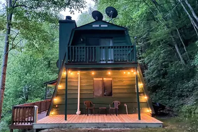 Image de Pet Friendly A-Frame near the Smoky Mountains
