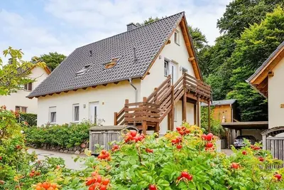 Image de 3- room ground floor apartment in the coastal forest, not far from the beach with sauna