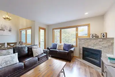Image de Downtown townhome steps to the Avon shuttle & by Beaver Creek & Nottingham Lake