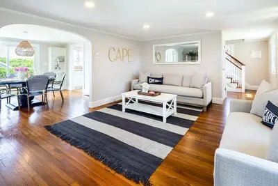 Image de Lakeview cape escape, Fireplace, W/D, Wifi, Pack-N-Play