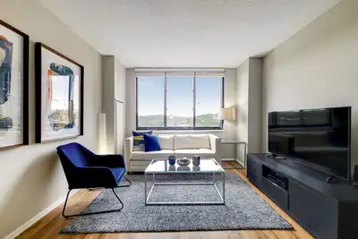 Image de White Plains One Bedroom, Short Walk to Train
