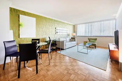 One-Bedroom in Back Bay with Boston Skyline Views