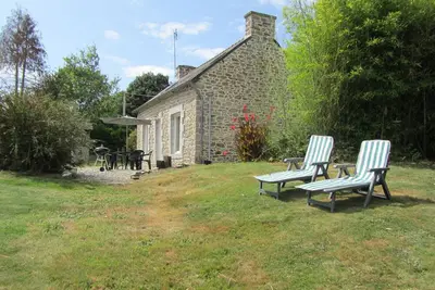 Image de Gite indépendant grand jardin aire de jeux au calme près du Lac de Guerledan