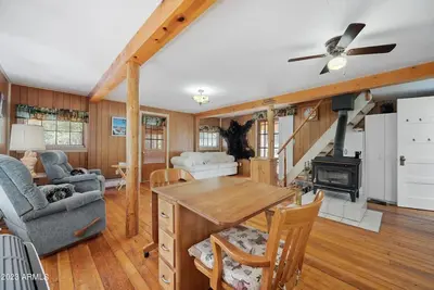 Image de Grizzly Pines | Off-Grid Chalet in the Woods |