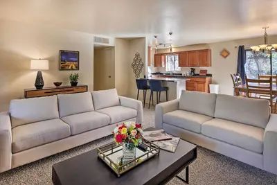 Image de 'Lakeside Traditions' Arizona Home w/ Game Room!